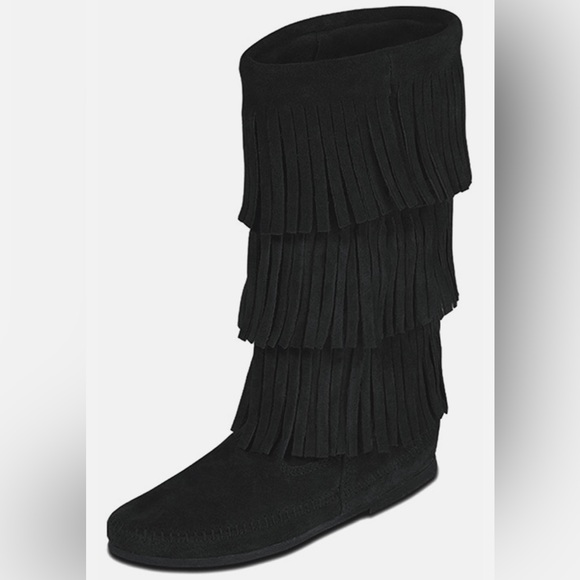 Minnetonka Black 3 Layer Fringe Boots, Size 8 - Picture 1 of 5